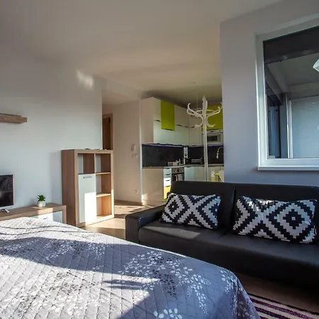 Air-conditioned View 24h Check-in Apartment *