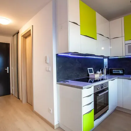 Air-conditioned View 24h Check-in Apartment