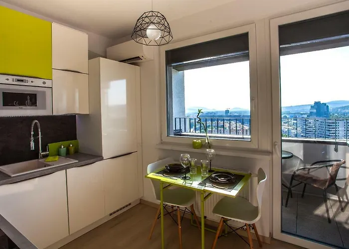 Air-conditioned View 24h Check-in