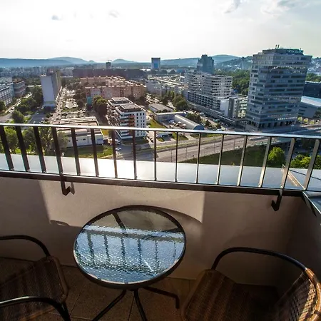 Air-conditioned View 24h Check-in * Братислава