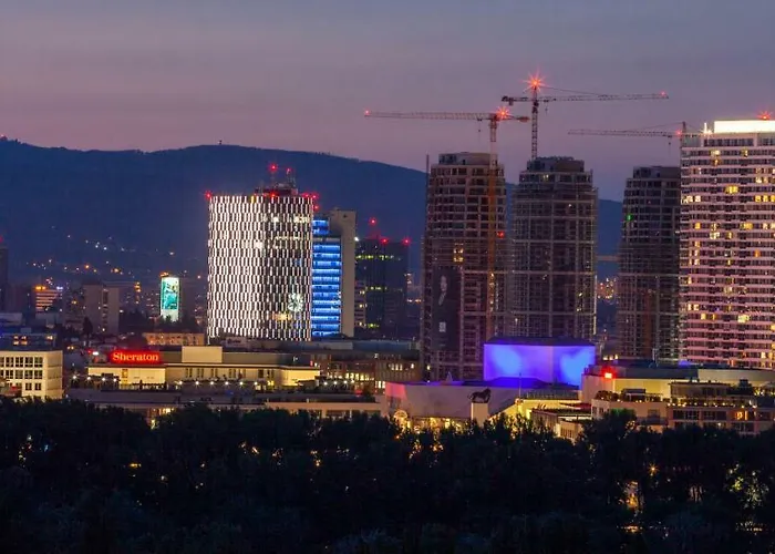 Апартаменти Air-conditioned View 24h Check-in *